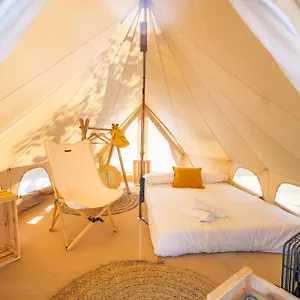 https://kampaoh.top-hotels-tarragona.com
