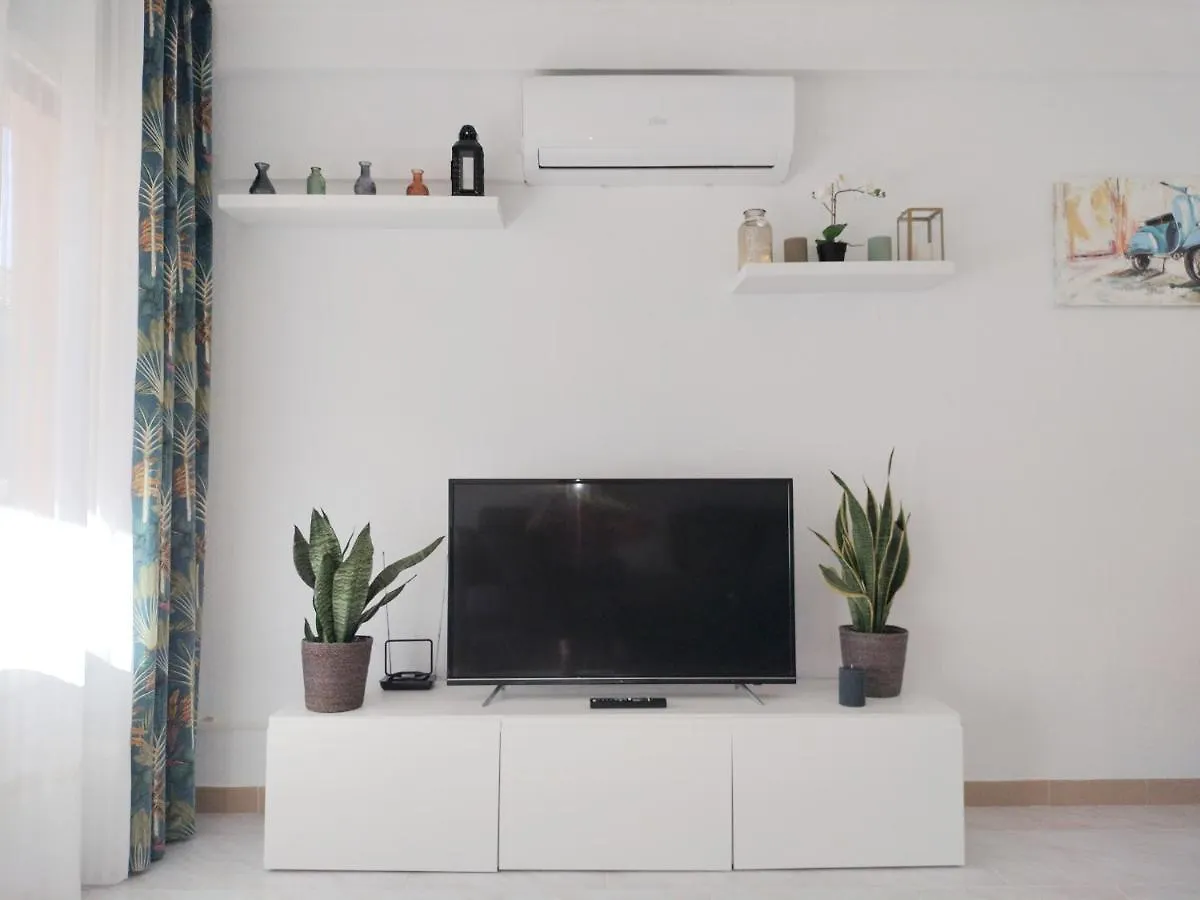 Cambrils Beach Apartment 0*,